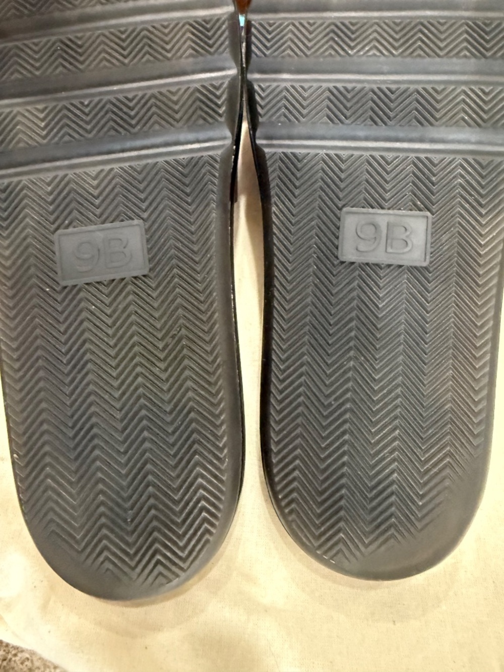 TORY BURCH $188 BLACK BUBBLE JELLY SLIDE SANDAL/Sz 9 39 EU Style 85010 - Picture 8 of 13